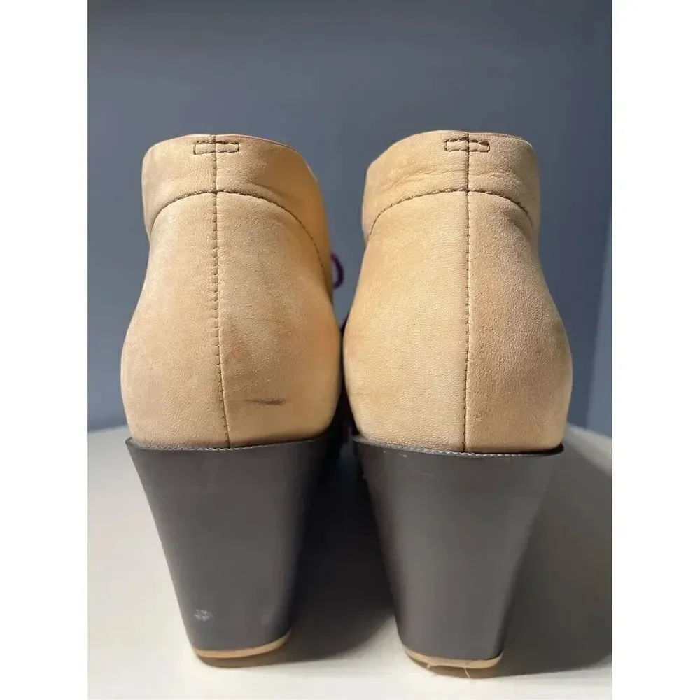 Cole Haan Sandstone Wedge Lace up Boot Bootie with Purple Laces size 8